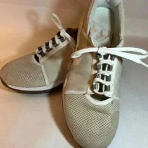 Nike Air Ladies Summer Light Cream And white Mesh Rubber Spike Golf Shoes Size 8